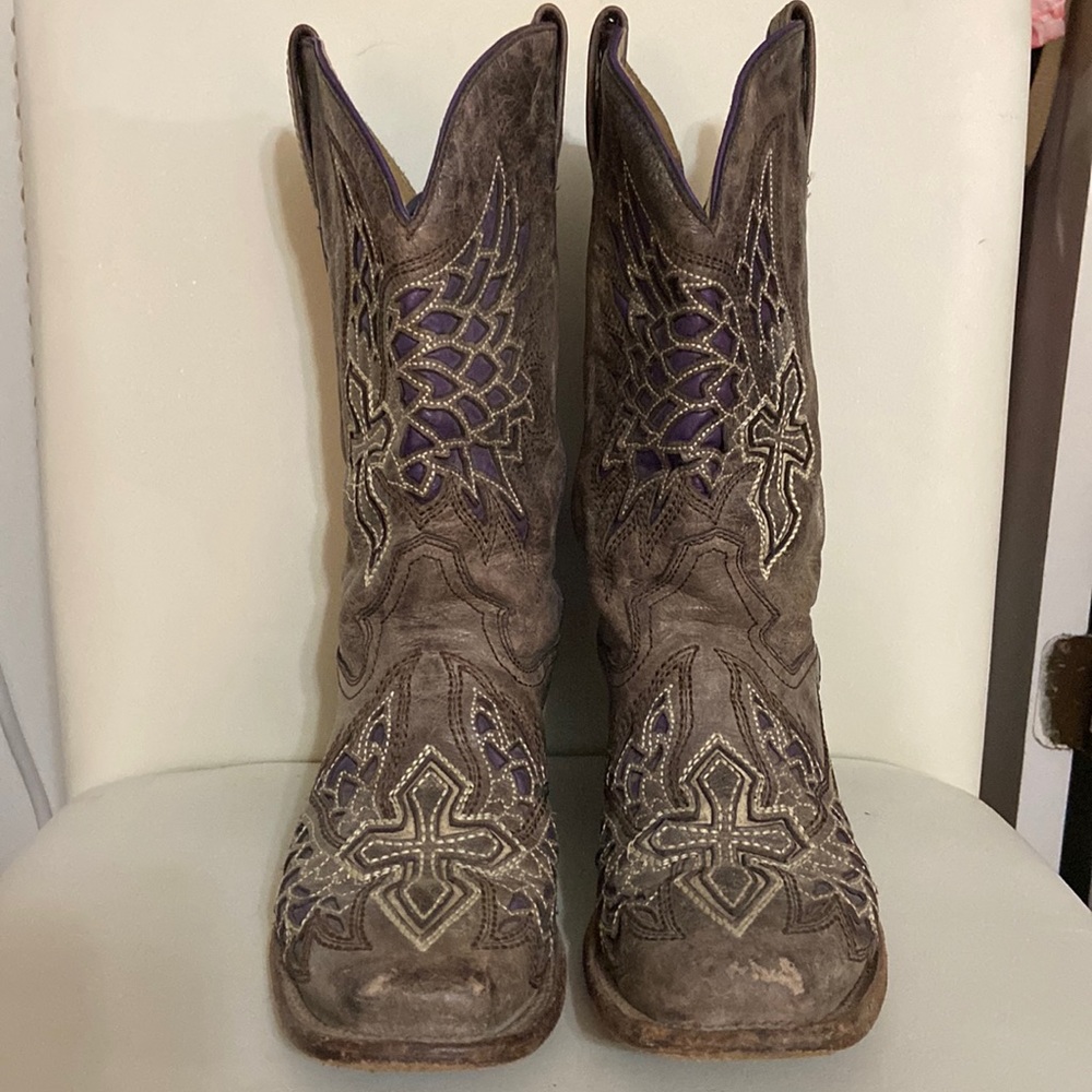 Women’s size 10.5 Corral boots